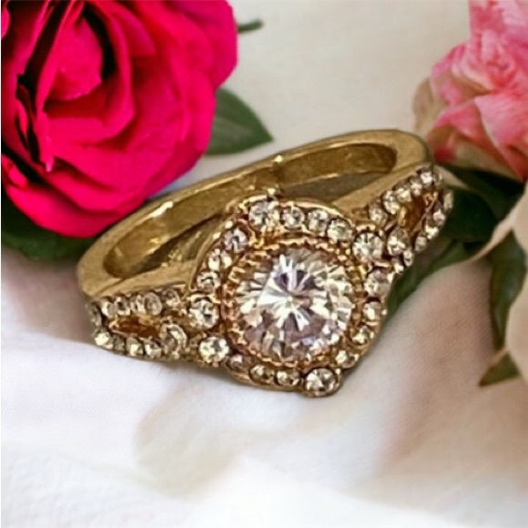 New! Rose Gold Diamond Ring - Picture 1 of 8
